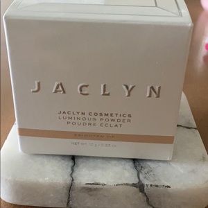 Jaclyn hill luminous powder in brighten up